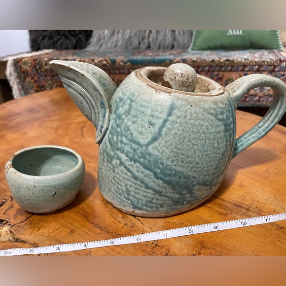The Rusty Chai Tea Rare Unique Vintage Art Pottery Green
TeaPot Artist Signature - Picture 3 of 15